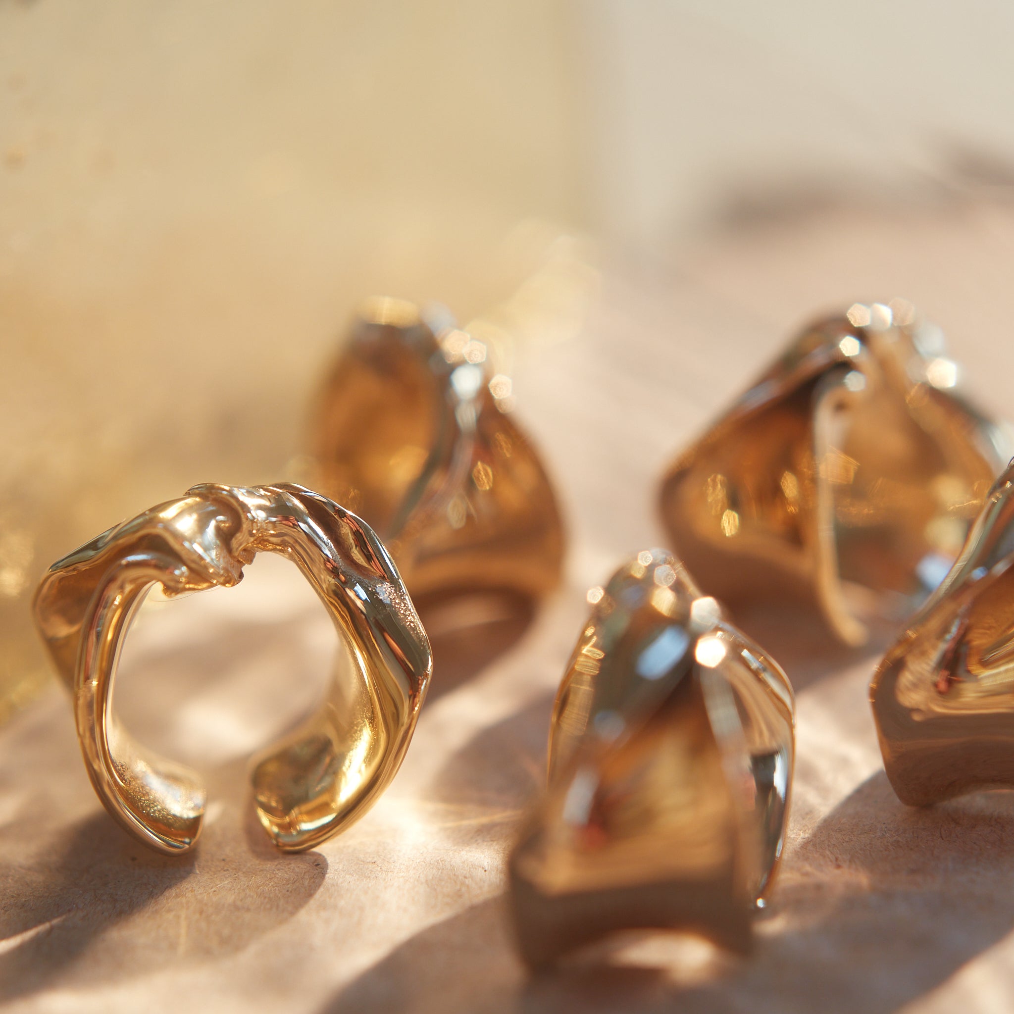 Fluid twisted ring | Gold Plated