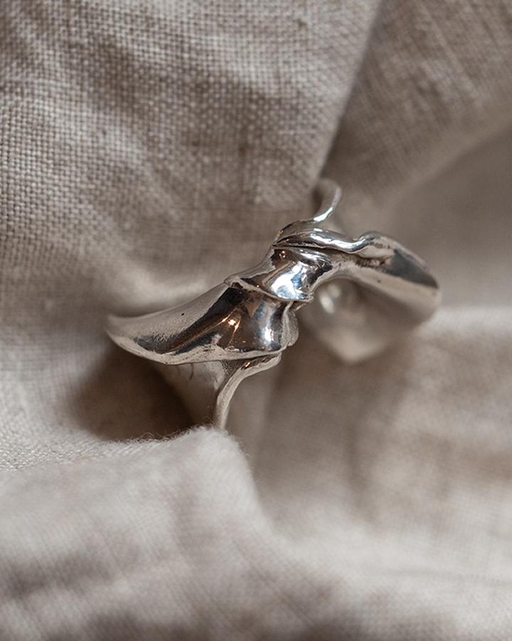Fluid twisted ring | Recycled Sterling Silver